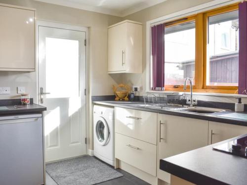 Cathwill - Cosy 4 Star Cottage - Cairngorm National Park in Newtonmore