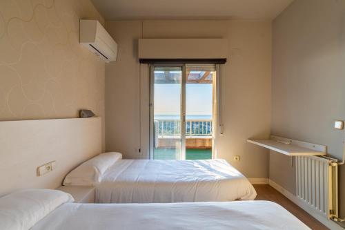 Double Room with Balcony and Sea View