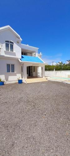 Pereybere Blue Villa