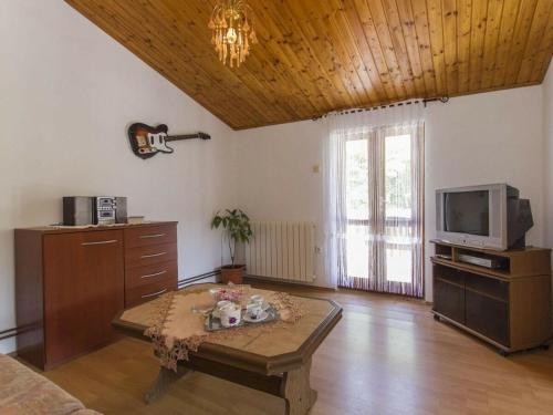Five-Bedroom Holiday Home