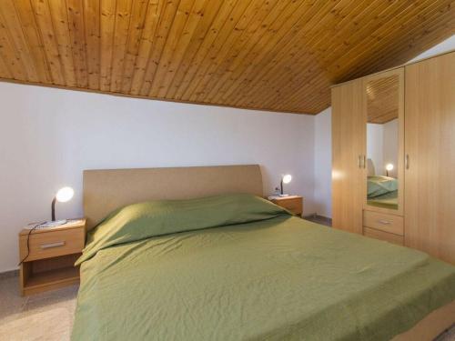 Five-Bedroom Holiday Home image 3