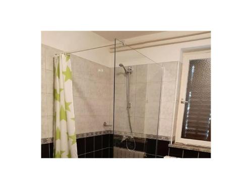 Five-Bedroom Holiday Home image 1