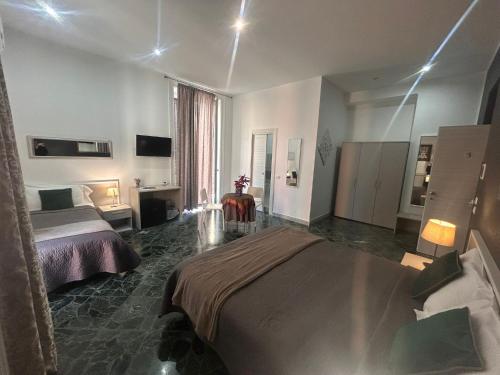 B&B AMARILLO - image 3