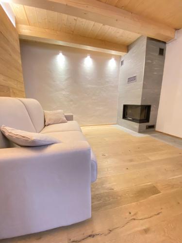 Courmayeur Superior and Junior suite by SupaStays Courmayeur