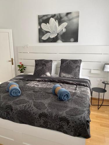 Superb Studio with 40 sqm Terrace in the Greens of Buda City Centre, Budapest (photo 7)