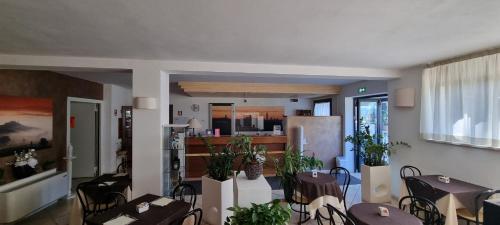 Hotel I Platani - image 2