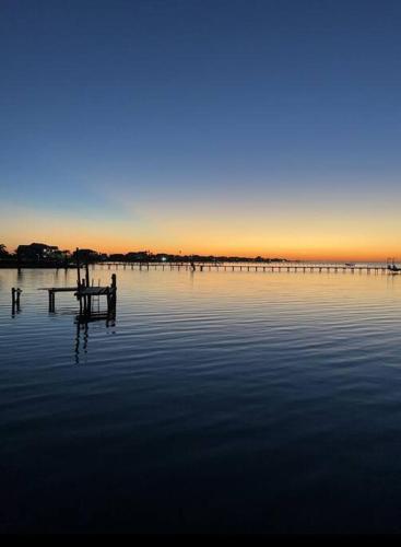 Fishful Thinking ! Pool on the waters edge, Rockport