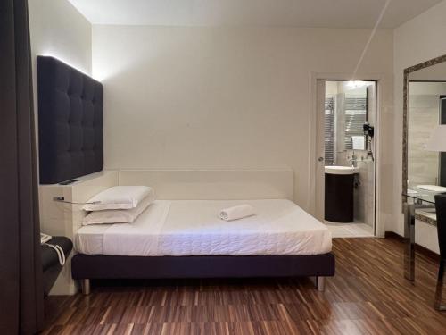 Hotel La Bussola - main image
