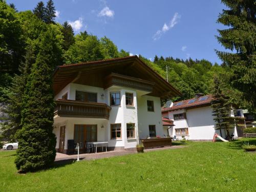 Bright apartment in Schönau am Königsee