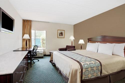 Days Inn by Wyndham Newport News City Center Oyster Point in Niuport Niusas (VA)
