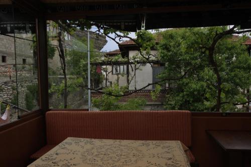 陽台/露台, Efe Guest House in 番紅花城