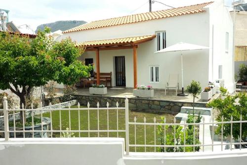 Sea View and Green Garden House