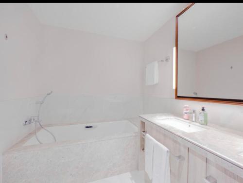 LUXURIOUS ONE BEDROOM APARTMENTS IS DISTRICT 1, Dubái (foto 5)