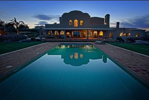 Moorish Villa by The Getaway Collection gîte à louer Quatrim do Sul