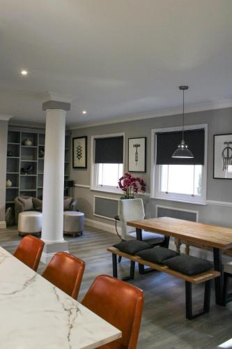 One Warwick Park Hotel - image 14