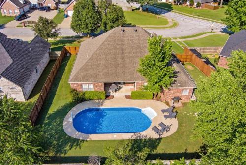 Poolside Place-Game Room-MTB-Friendly in Bentonville, USA