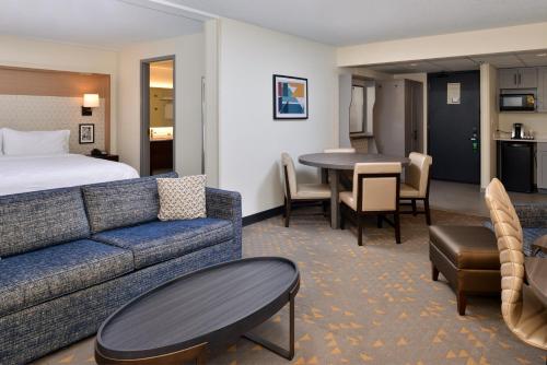 Holiday Inn Hotel & Suites Overland Park-Convention Center By IHG in โอเวอร์แลนด์พาร์ค (KS)