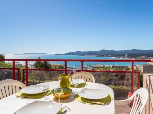 Apartment Les Mandariniers by Interhome - Location saisonnière - Le Lavandou