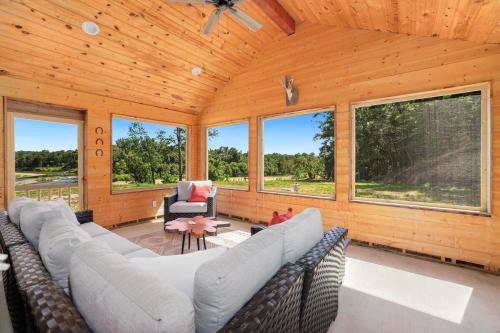 River Ranch-Secluded Outdoor Oasis in West Siloam Springs, USA