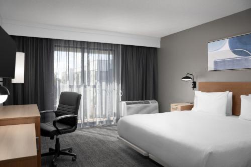Courtyard by Marriott Orlando East/UCF Area - image 2