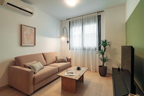 Los Olivos Apartments by Olala Homes, Sevilla