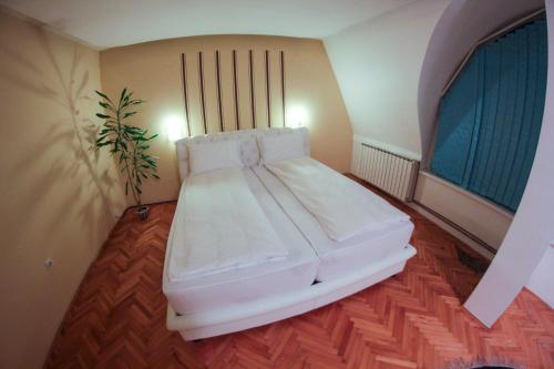 Hotel Fontana - image 14