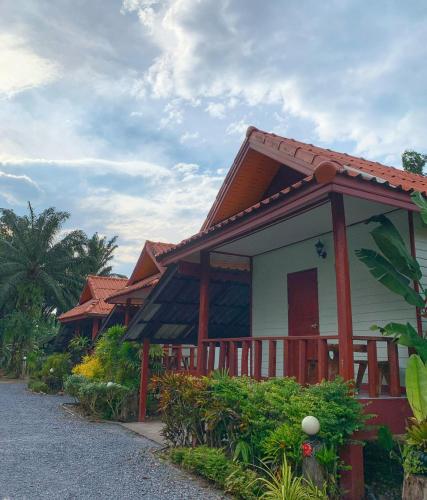 Ruen Nam Khao Resort, Klong Thom, Krabi in Huai Nam Khao