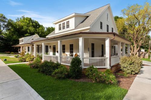 The Sofay Farmhouse – Fayetteville