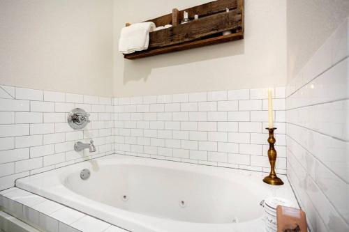 The Sofay Farmhouse – Fayetteville