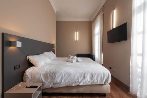 Deluxe Triple Room image 5