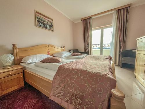 Standard Double Room with Balcony and Sea View