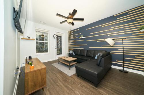 Stylish 1bdr Dwntn Private Entrance Apt w Pool Gym in Indianapolis, USA