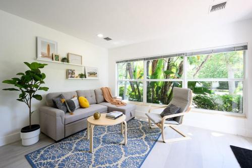 Bright & Comfortable Apt in Victoria Park in Fort Lauderdale, USA