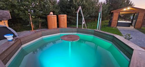 Ванна з термальною мінеральною водою, Pałac pod Bocianim Gniazdem (Palac pod Bocianim Gniazdem) in Лемборк