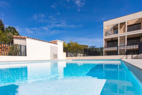 Swimming pool, A5 Staywizus - Modern Studio 5 min to Sea - Pool & Garage in Le Fournel