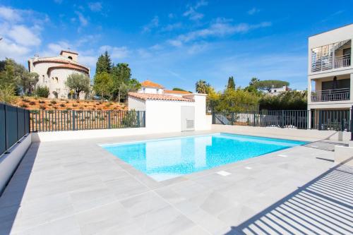 Swimming pool, A5 Staywizus - Modern Studio 5 min to Sea - Pool & Garage in Le Fournel