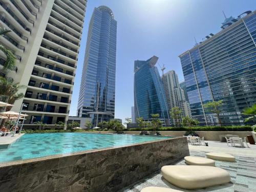 Quiet 1BR with river view - image 14