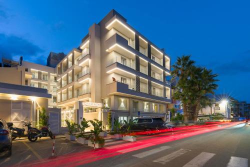外部景觀, Albatros Beach Hotel in 萊托揚尼