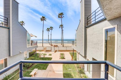 Bright Oceanside Condo with Balcony, Steps to Beach! in Oceanside, USA