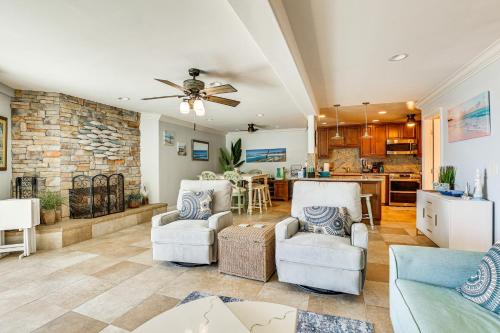 Bright Oceanside Condo with Balcony, Steps to Beach! in Oceanside, USA