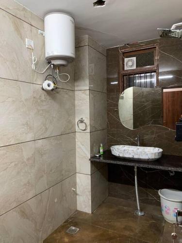 Neewara Residency Apartment - image 5