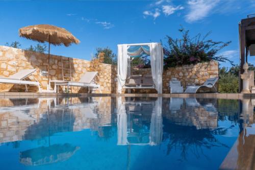 Villa Sar, a Cretan Private Retreat