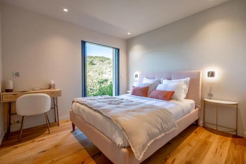 Villa prestige avec piscine et sa vue mer au calme Villa prestige avec piscine et sa vue mer au calme