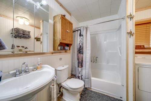 2 Fire Pits and Covered Deck Cabin in Happy Jack!