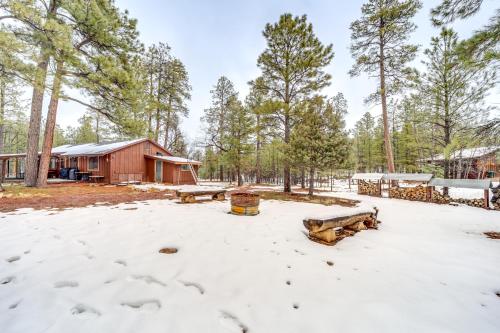 2 Fire Pits and Covered Deck Cabin in Happy Jack!