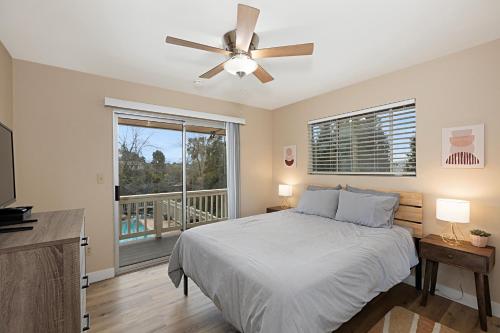 Charming 2 Room La Mesa Casita w/ Pool, BBQ & Yard in La Mesa, USA