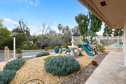 Designer Poolside 1Bed1Bth Retreat in ลาเมซา (CA)