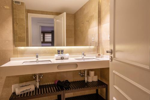 Enjoybcn Plaza Catalunya Apt. - image 12