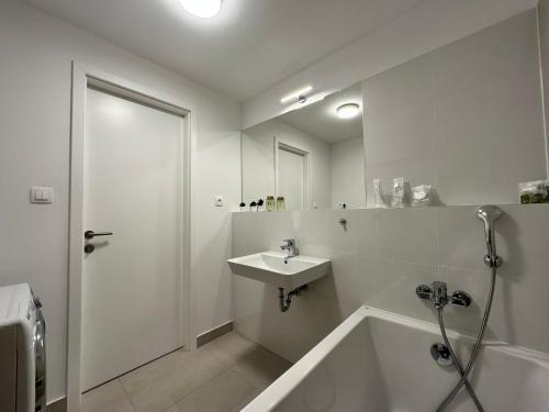 Vyhlad na mesto, 24. poschodie, free parking, Bratislava (photo 5)