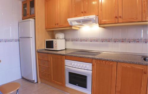 Three-Bedroom Holiday Home  image 10